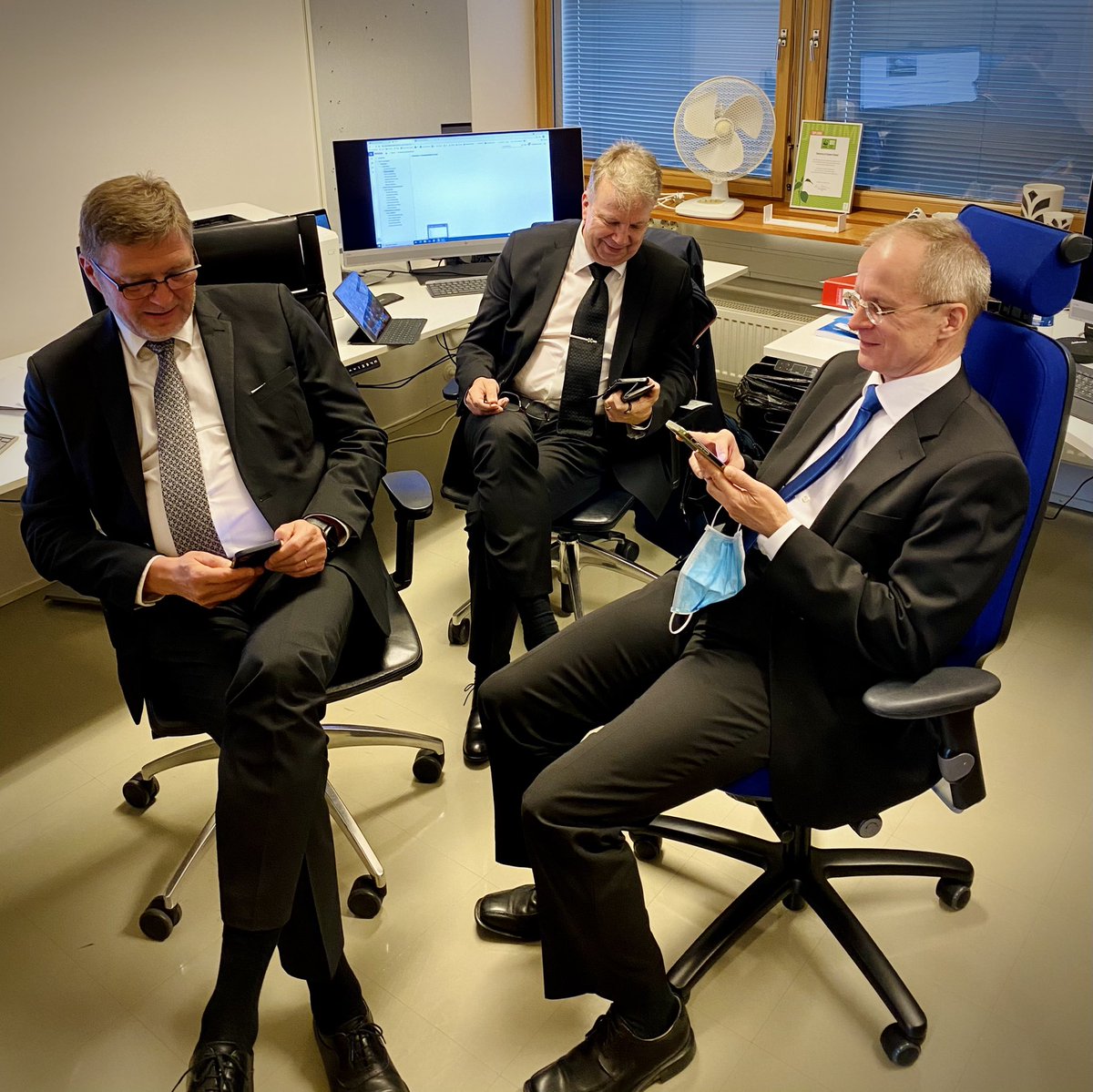 Men in black at work <a href="/UniEastFinland/">University of Eastern Finland</a> <a href="/tapiomaatta/">Tapio Määttä</a> @jmonkkone <a href="/MerilainenTuomo/">Tuomo Meriläinen</a>