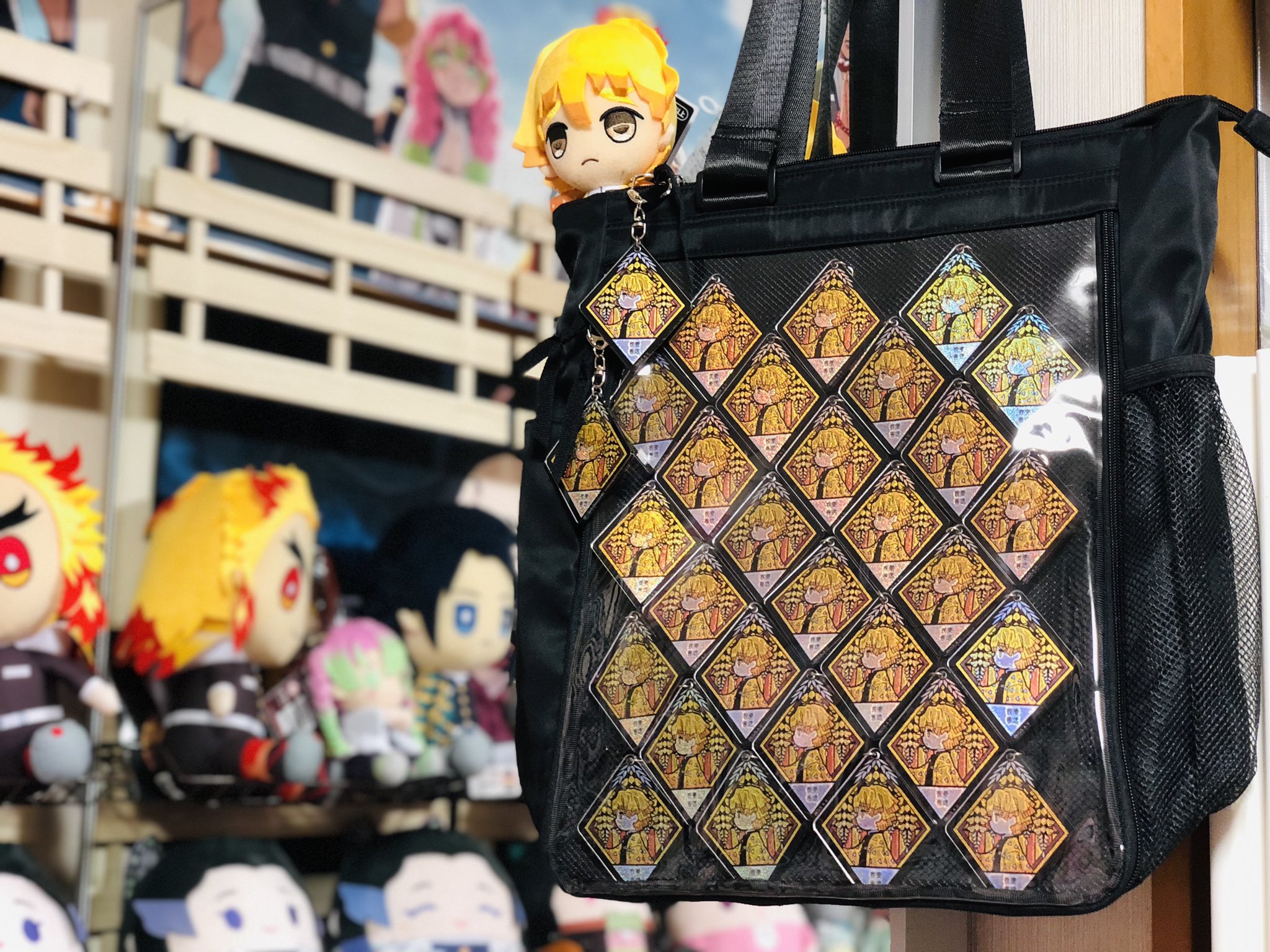 鬼滅の刃 我妻善逸 A3 痛バッグ 完成品 原作缶バッジ