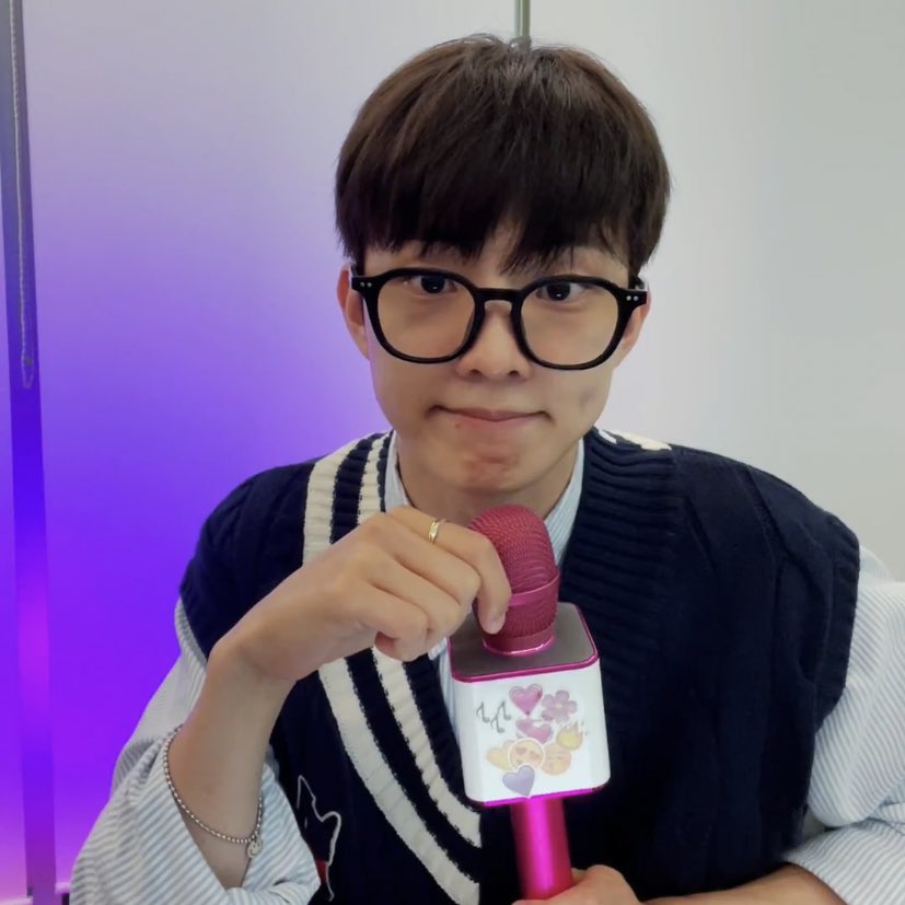 dolljcm's tweet photo. changmin live! ♡ https://t.co/4KCTwom6qf