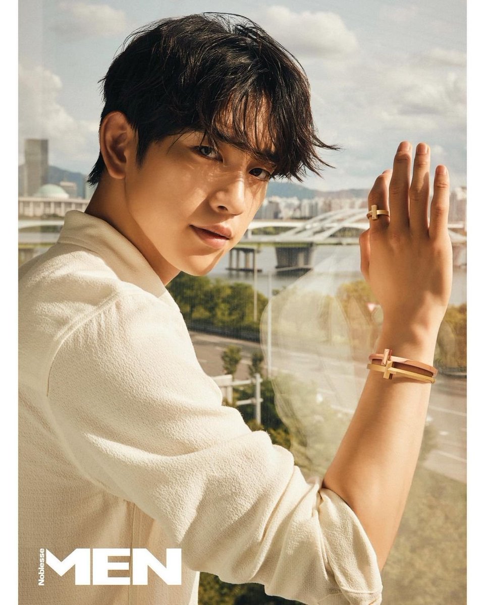 LDramaland's tweet photo. #Jinyoung update on IG
#NoblessMen https://t.co/KoueMTceAm