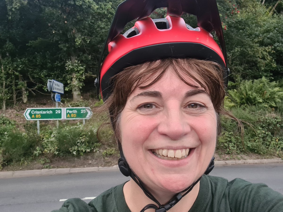 StAndrewsVoices's tweet photo. 🚲 Today @NicUalraig cycles through the South Loch Earn road to Comrie. Big shout out to @ComrieCroftBike for hiring out their bikes and providing invaluable advice as we continue the journey. #SAVTriall https://t.co/NFJsB8JooY
