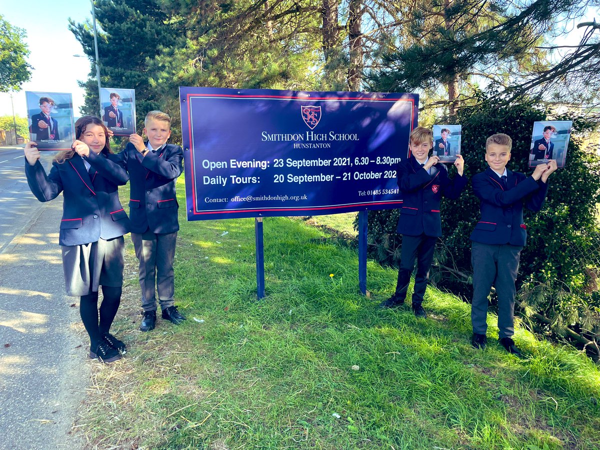 Some of our new Year 7’s are proud to be promoting our open evening and daily tours for our next years Year 7 cohort. Register your interest on our website #coastalschool #comevisitus #sunnyhunny #openevening