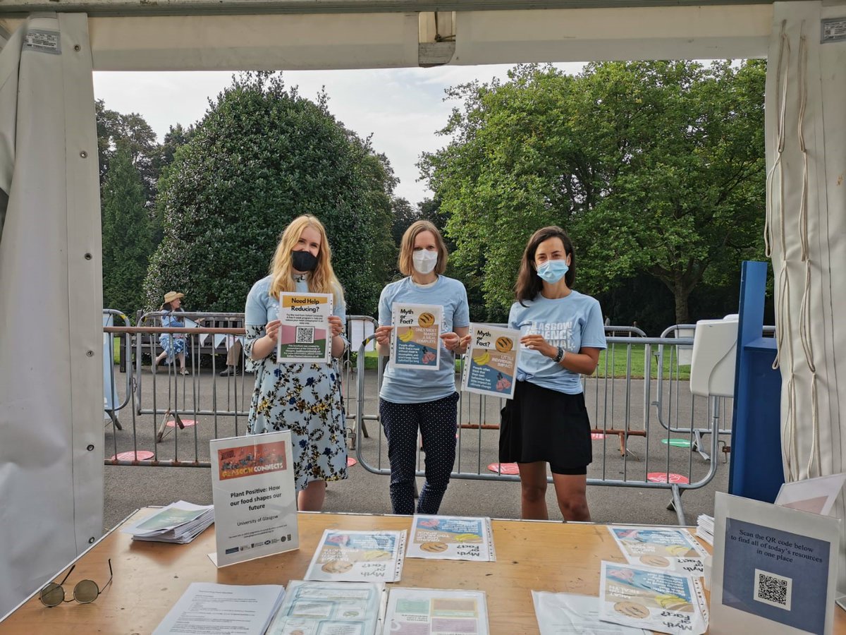 <a href="/TessDavisPsy/">Dr Tess Davis (she/her)</a> <a href="/GlasgowSciFest/">Glasgow Science Festival</a> Couldn't be a nicer day to talk about plant-positive food choices - team <a href="/HealthyCogLab/">Healthy Cognition Lab</a> is ready! 

Join us for some myth-busting conversations and fun fact on why to #eatbeansnotbeef. 

8-10 Sept, 11-2 pm, Botanics. 

Download all of our materials here! healthycognitionlab.org/2021/08/18/gla…