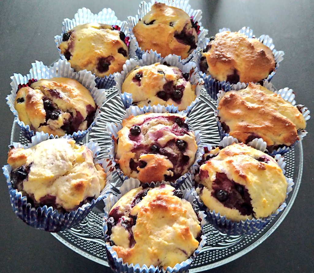 BakingCooking's tweet image. Blueberry muffin anyone? 👩🏻‍🍳🧁🫐☕🍵🧁🫐☕🍵🧁🫐☕🍵 #baking #cooking #homemade #homecooking #yummy #delicious #blueberry #muffin #foodie #Food #CoffeeTime #coffeebreak #cake