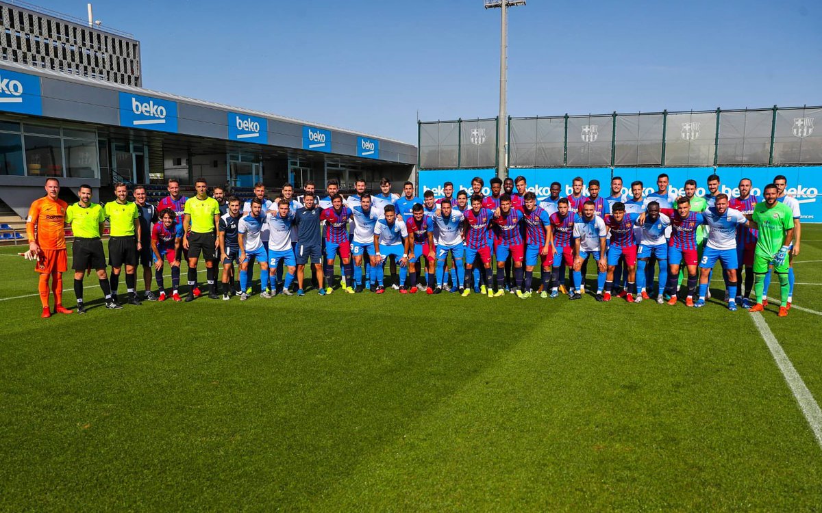 Jugant amb els millors i quasi guanyem 🤪⚽️

👉 Partit amistós històric entre el FC Barcelona i l'AE Prat en el que el resultat ha estat 2 - 1 amb una gran actuació de tot l'equip 

Gràcies per la invitació <a href="/FCBarcelona_cat/">FC Barcelona</a> 💙

#SomPotablava ⚽️🐔