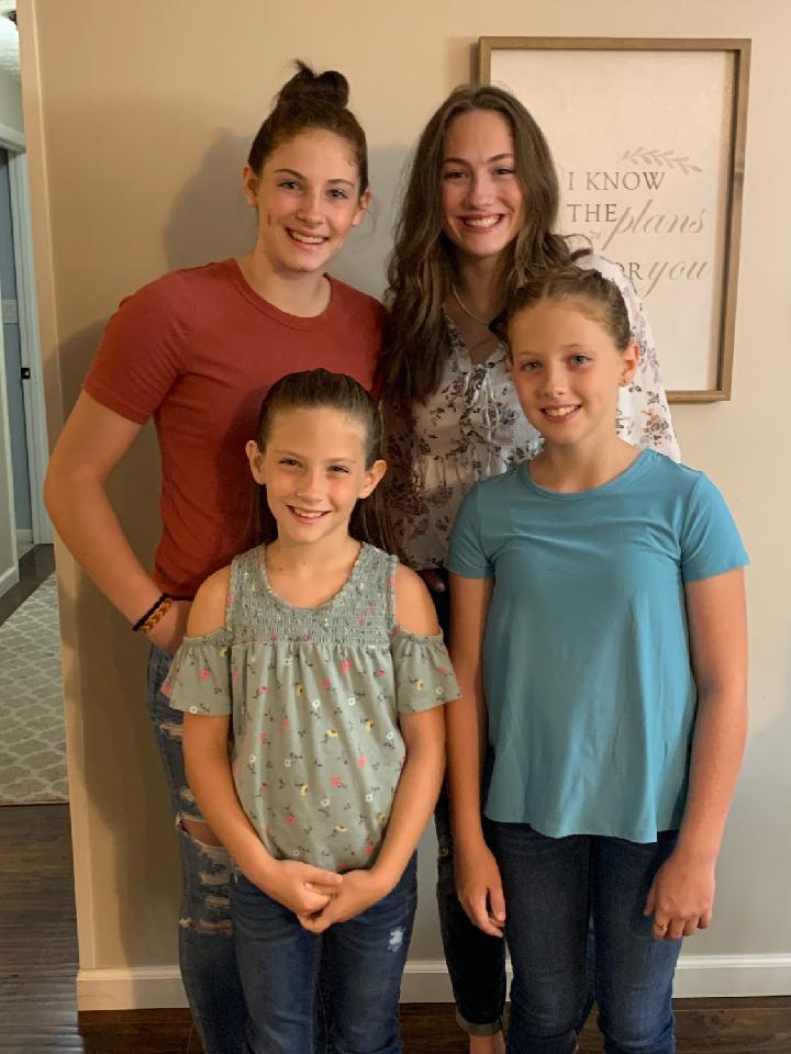 MLDillenbeck's tweet photo. First day of school! Addison-9th, Lorelei-11th, Elysse-3rd, Braelynn-5th. Praying for a happy and successful year for all of them! (Also,VERY happy that Lorelei passed her road test last week and can drive them all. 😂) https://t.co/DDBoLCCU4q