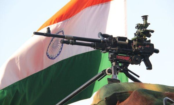 scvaid23's tweet photo. लहू देकर जिसकी हिफाज़त हमने की…
ऐसे तिरंगे को सदा दिल में बसाये रखना…!!
#AjeyaPrahari #JaiHind #FirstLineOfDefence
@BSFODISHA @BSF_TCS @BSF_STC @stcbsfnb @stcbsfbangalore @stcbsfkharkan @BsfSts #STCBSFUDHAMPUR #STCBSFJODHPUR #STCBSFKashmir #STCBSFTekanpur #STCBSFCHAKUR https://t.co/h4DhaV2Bj6