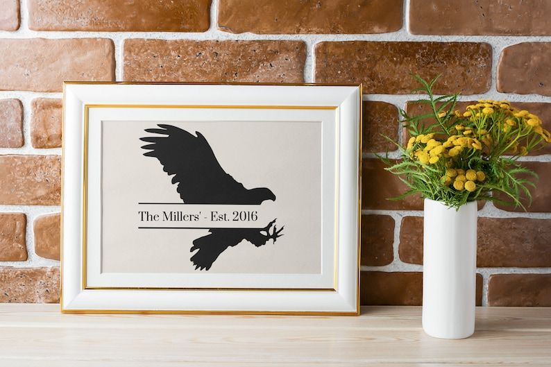 McLaughlinGifts's tweet image. This #EagleSVG is ready to fly into your digital library! Create personalized items easily w/ instant access! #flyingeaglesvg #splitmonogram #eagleclipart  🦅 buff.ly/3hcxwBC