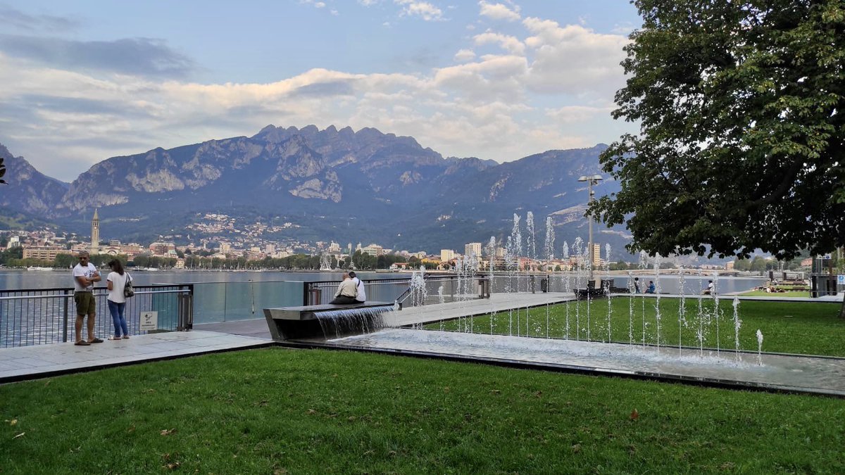 PGI_TV's tweet photo. 🎥🔴 ℝ𝕚𝕡𝕣𝕖𝕤𝕖 𝕚𝕟 ℂ𝕠𝕣𝕤𝕠
📍𝗠𝗔𝗟𝗚𝗥𝗔𝗧𝗘
🏘 Il Comune di Malgrate si affaccia sulla parte terminale del Lario proprio dirimpetto alla città di Lecco.
#raccontiamoilbelpaese
#malgrate #lecco #lombardia #sanleonardo #palazzoagudio #lungolago #palazzoconsonni https://t.co/4jWVqQVntG