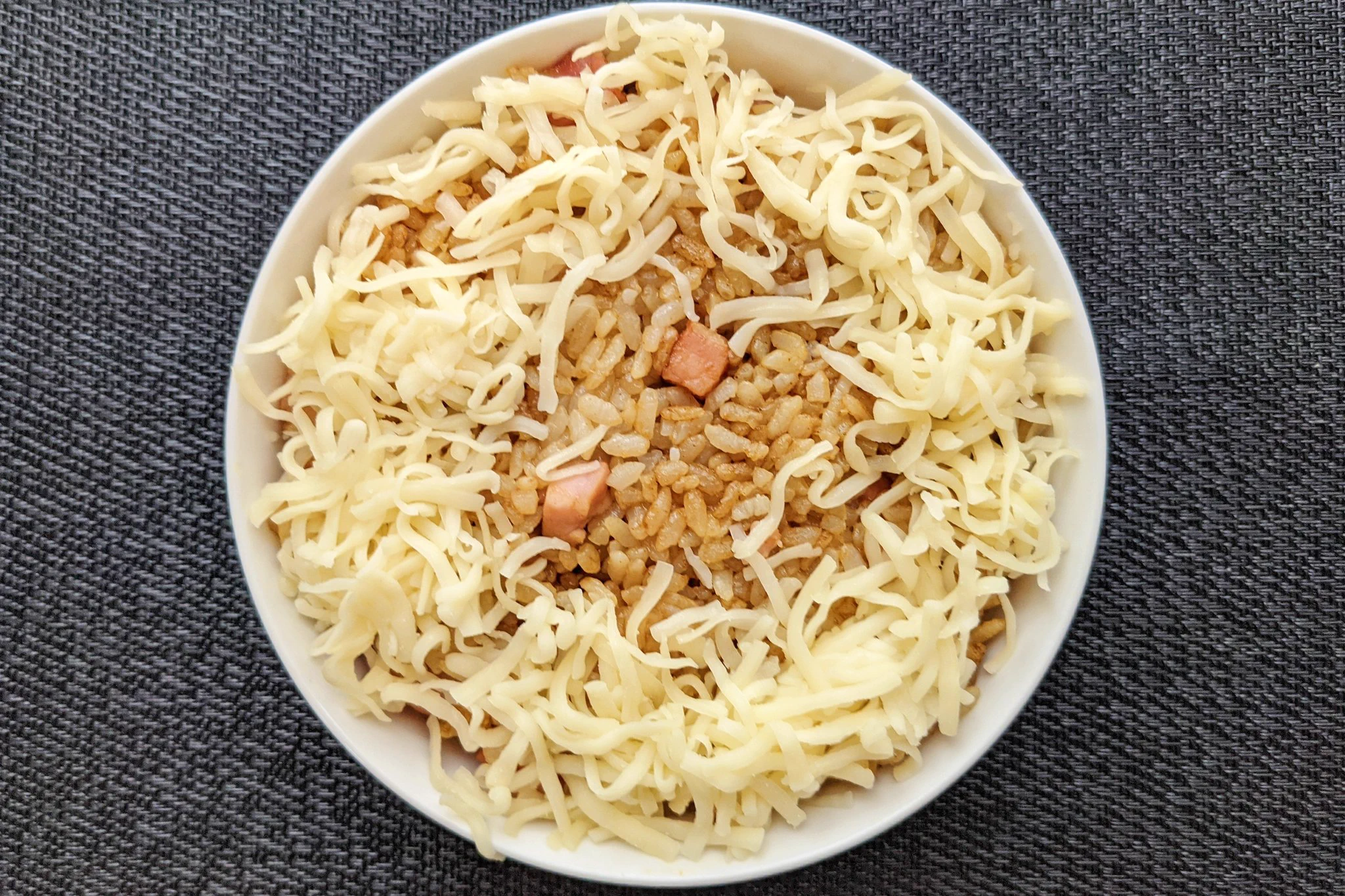 料理をする気力がないときでも作れそうなお手軽さ！電子レンジで簡単に作れちゃう丼ものレシピ！