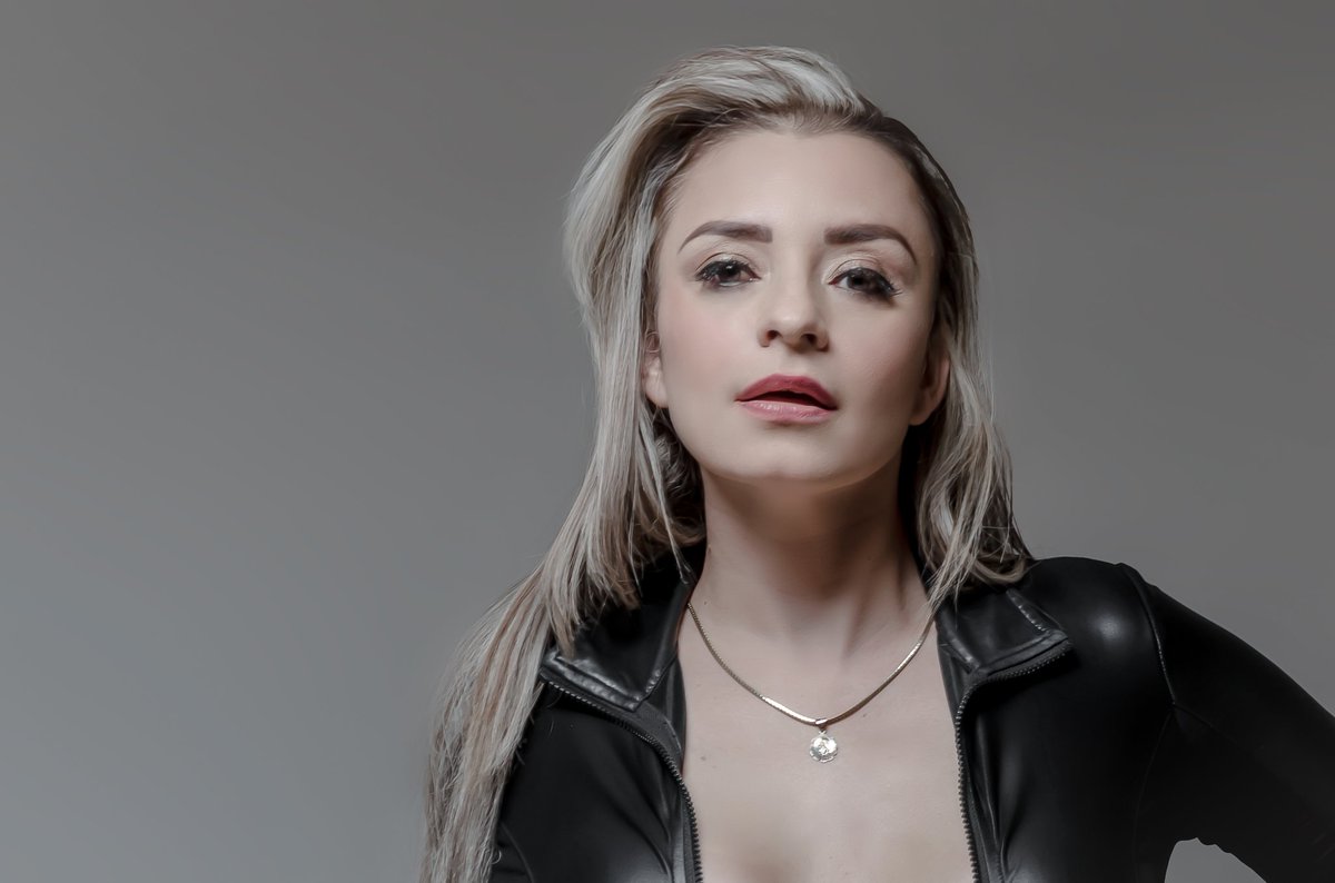 AztecaAri's tweet image. Deja de juzgarte por todo lo que crees que deberías de ser  y empieza a amarte por todo lo que eres . 
.
.
.
Excelente dia 🙏🌞

Photograpy by Germán A. Paredes 

#AKSystems #GORILLANUTRITION #medicalpro #glamour #wellness