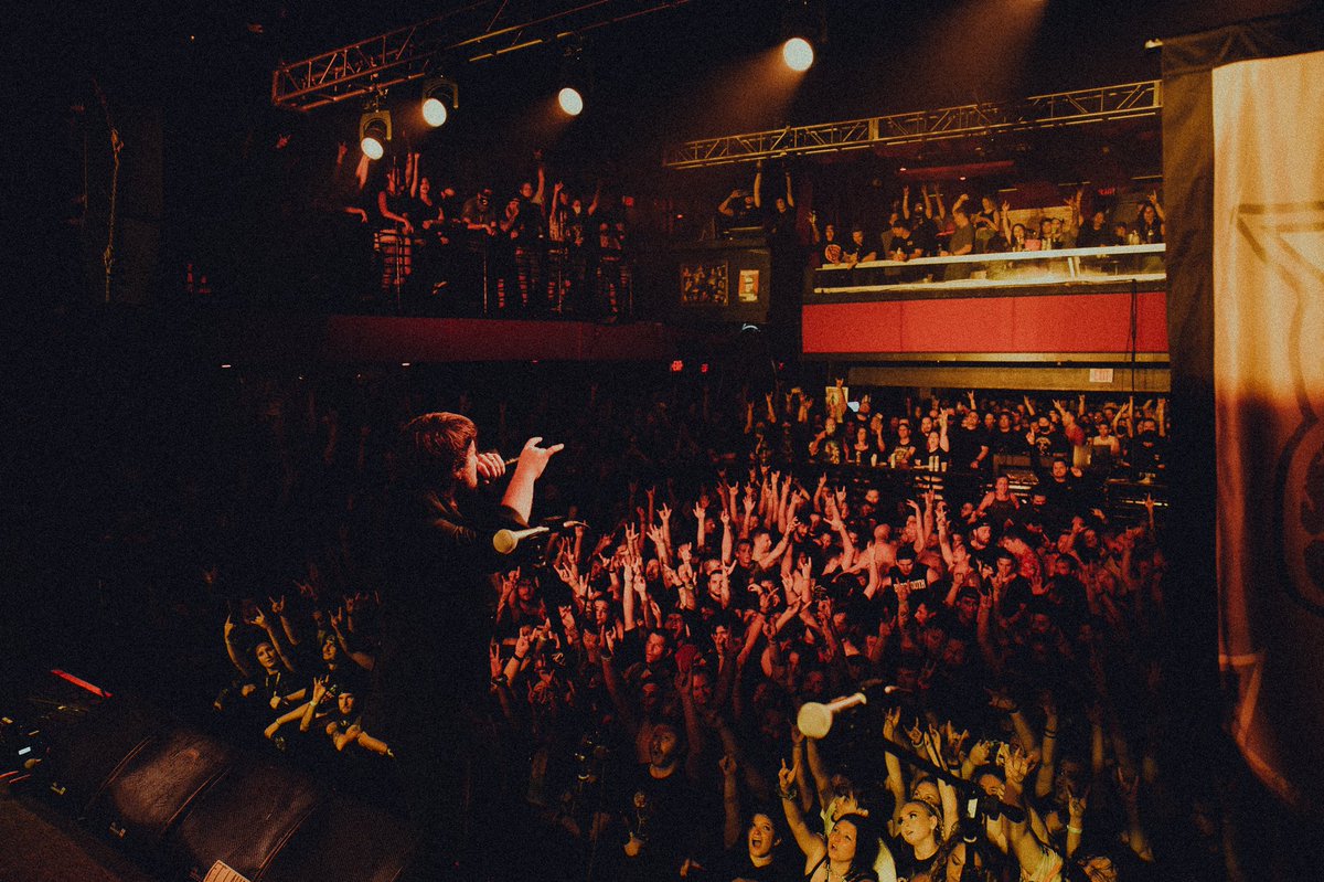 BEARTOOTHband's tweet photo. Another absolute heater in Ft Lauderdale last night #thebelowtour https://t.co/piUr1KiBSN