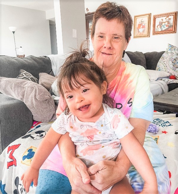 GDSFoundation's tweet image. Beautiful 2-year-old Amelia met her mom’s long-time family friend, Aunt Nancy, who also has #downsyndrome. Amelia’s mom says watching them interact was the sweetest experience, and we’re so thrilled to share the moment for #YourWednesdayWonderful! bit.ly/glbldsrocks