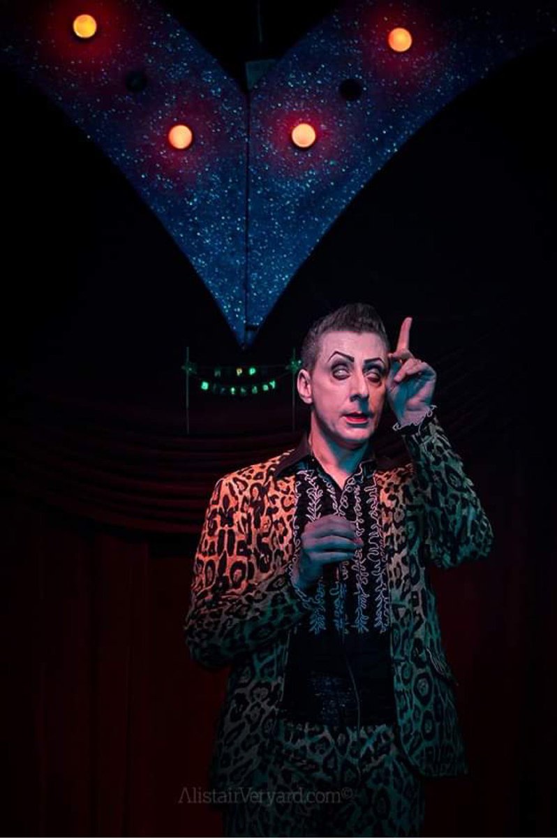 TheDoubleRClub's tweet photo. We look back at our 20/21 shows from The Double R Club’s other place… Absolute Elsewhere.
Benjamin Louche takes to the stage, alone except for a collection of mics… and shared with you the dreams of other worlds
#rrclub #benjaminlouche #cabaret #lynchian https://t.co/QCqJf2s7ei