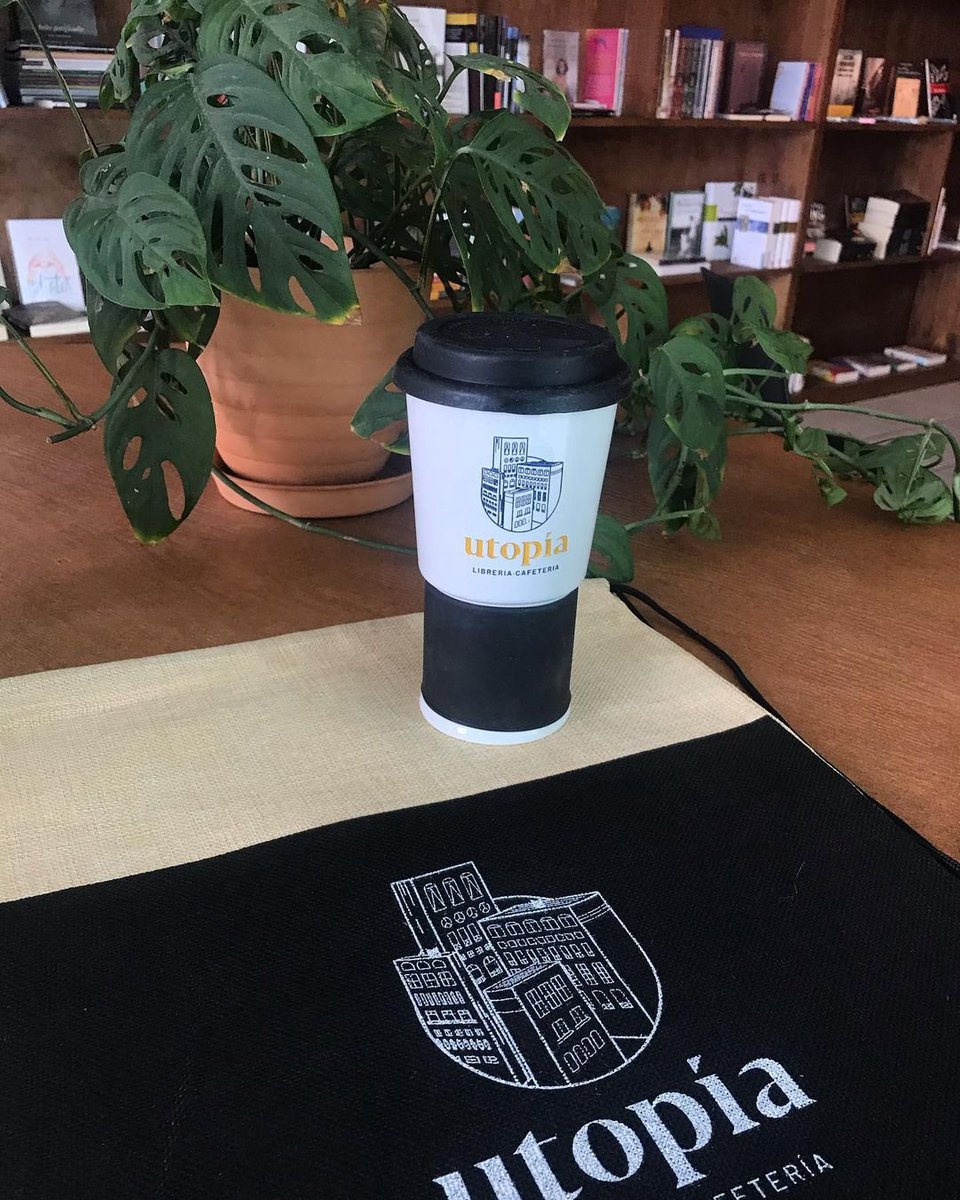Eparaisoperdido's tweet photo. Si se encuentran en la calle, ¿por qué no visitar una #LibreríaDeBarrio? 
📍 La Librería de los Escritores - Aguascalientes 
📍 @UtopiaLibrosGDL - Guadalajara
📍 U-Tópicas - CDMX
📍 @LibrosArge - Cuernavaca 

#EncuentraParaísoPerdido #SomosLectores  #LibreríasIndependientes https://t.co/SlxbLLSQVd