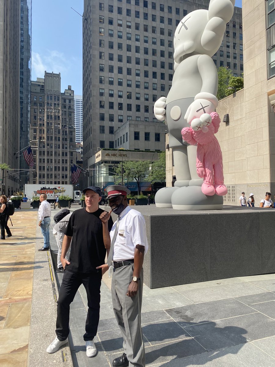 #WalkthroughWednesday <a href="/rockcenternyc/">Rockefeller Center</a> @fyKAWS