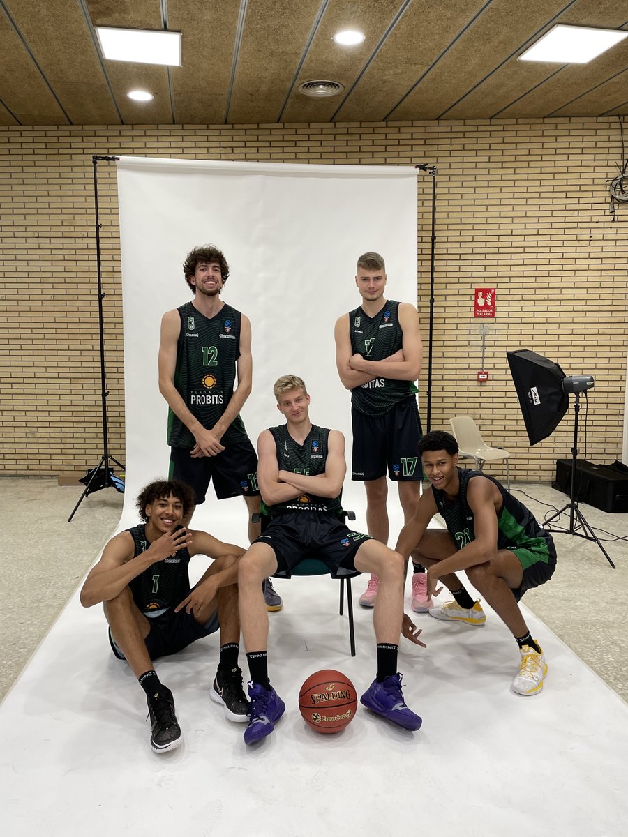 Club Joventut Badalona (@penya1930) on Twitter photo 👶 El futur, i el present, de la Penya!
<a href="/yannick_kraag/">Yannick Kraag</a> <a href="/AdriaDomenech35/">Adrià Domènech Fontana</a> <a href="/MaronkaZ/">Maronka Zsombor</a> <a href="/MiguelMalikA/">Miguel Malik</a> i Kriss Helmanis
#ForçaPenya 👶 El futur, i el present, de la Penya!
<a href="/yannick_kraag/">Yannick Kraag</a> <a href="/AdriaDomenech35/">Adrià Domènech Fontana</a> <a href="/MaronkaZ/">Maronka Zsombor</a> <a href="/MiguelMalikA/">Miguel Malik</a> i Kriss Helmanis
#ForçaPenya