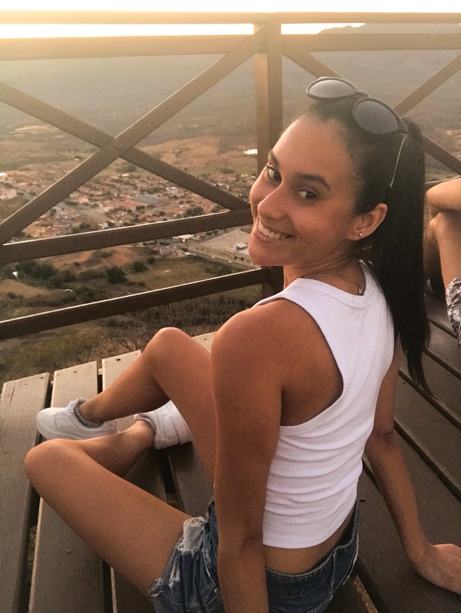 EllenBeattriz's tweet photo. Obrigada Deus 🥰🌅 https://t.co/xK4yR6ioAr