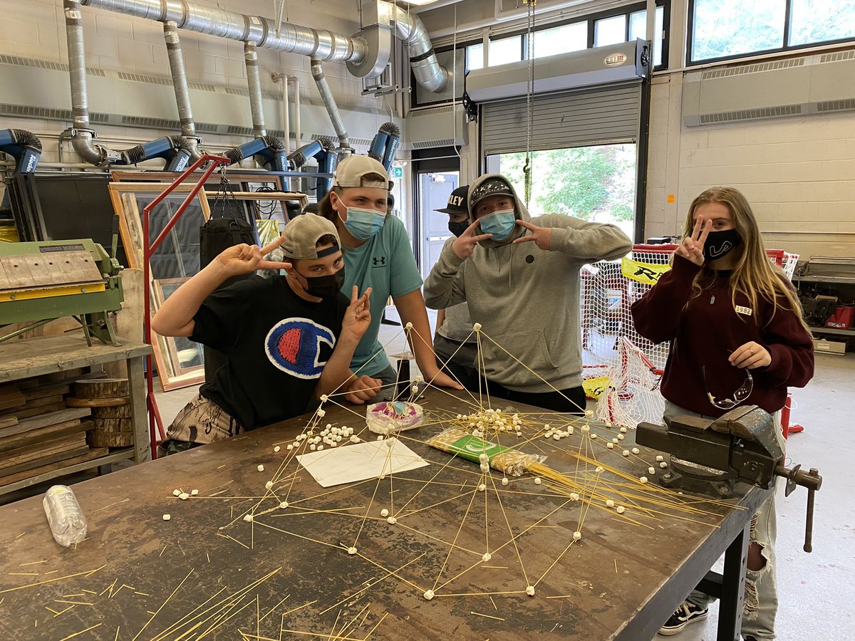 Day 1 done ✅ Day 2… here we go! A huge thanks to our amazing staff (custodians, support staff, teachers &amp; EAs) who got everything ready for our students to have a great year! We are so happy to have students back! <a href="/HHSS_RedHawks/">Haliburton High SS</a> <a href="/TLDSB/">TLDSB</a> #tldsb #weareofftoagreatstart