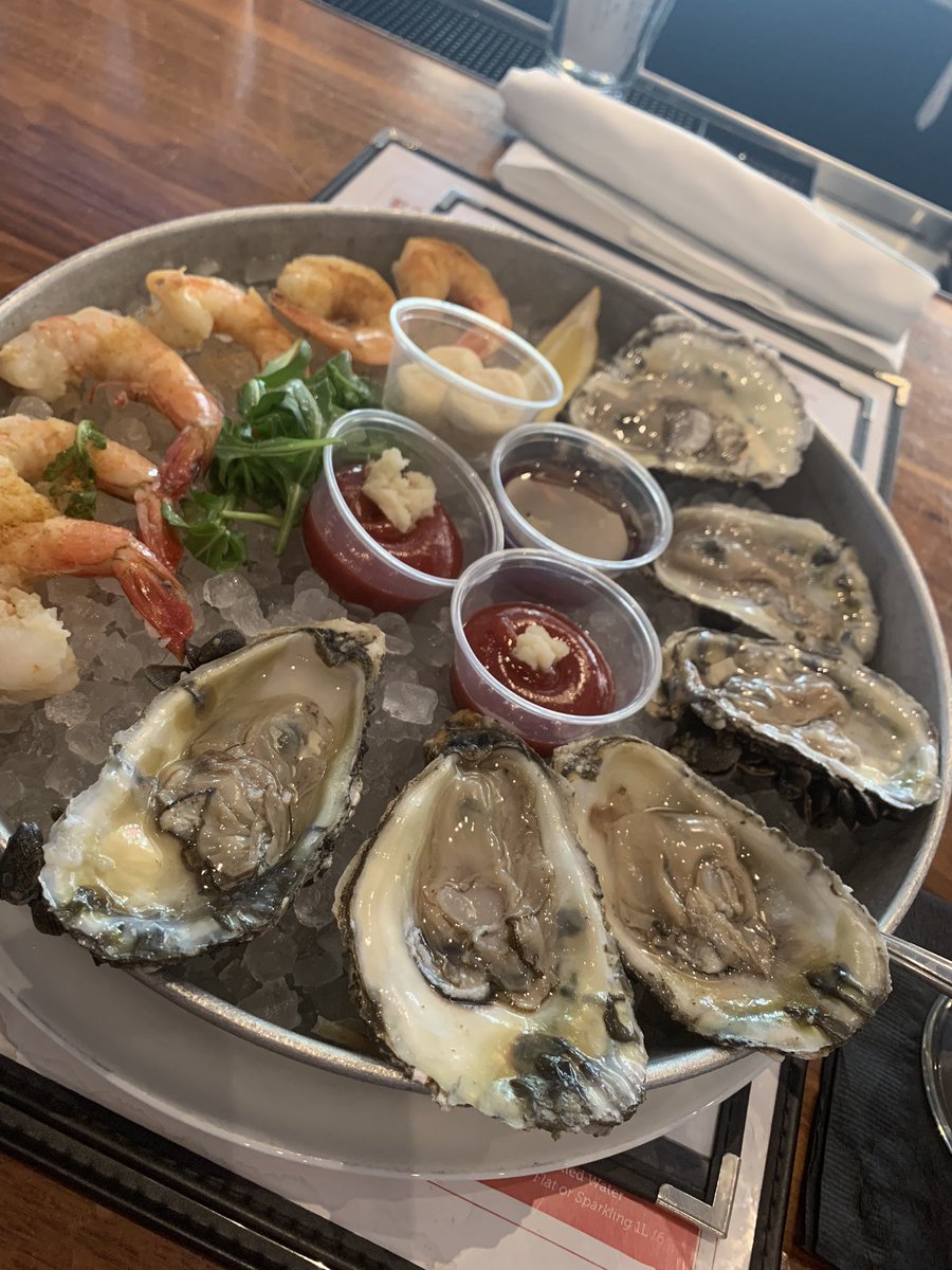 GarofaloWX's tweet image. Getting settled in ✨✈️🛰 #satshow #satellite #satelliteconference #meteorologist #rocketgirl