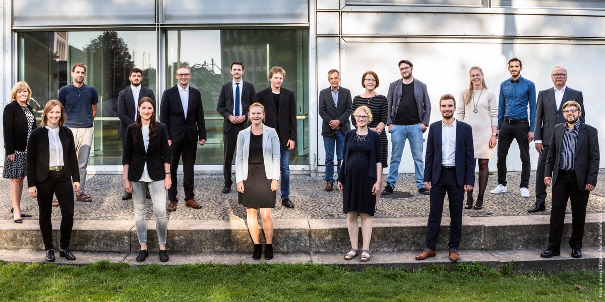 Bielefeld University (@unibielefeld) on Twitter photo 🥳15 Doktorand*innen erhielten gestern auf der Mitgliederversammlung der Universitätsgesellschaft Bielefeld (UGBi) die Dissertationspreise. Mit dieser Ehrung zeichnet die UGBi die besten Doktorarbeiten an der <a href="/unibielefeld/">Bielefeld University</a> aus dem Jahr 2020 aus: bit.ly/3h90Mct 🥳15 Doktorand*innen erhielten gestern auf der Mitgliederversammlung der Universitätsgesellschaft Bielefeld (UGBi) die Dissertationspreise. Mit dieser Ehrung zeichnet die UGBi die besten Doktorarbeiten an der <a href="/unibielefeld/">Bielefeld University</a> aus dem Jahr 2020 aus: bit.ly/3h90Mct