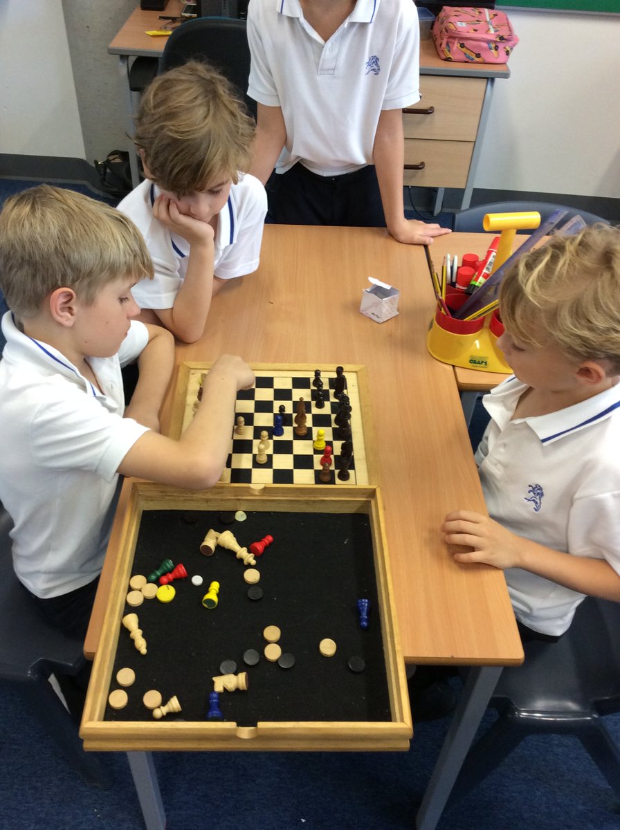 BSNJSV's tweet image. #JSVY3 are super collaborators! Helping each other, taking turns. Making new friendships.