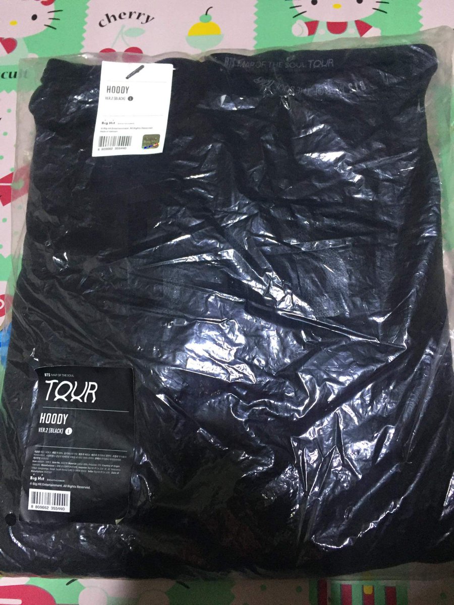 Teushop_PH's tweet photo. Wts/lfb

Please help rt juseyo 😊✋🏻

MOTS TOUR HOODY OFFICIAL VER 2

SIZE: LARGE

ORIG PRICE: 6.5K
PRICE NOW: 3.5k

can do installment // COD via lalamove

Onhand and ready to ship! https://t.co/JK5hgaQ1OL