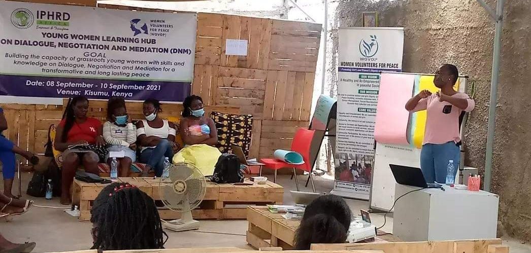 WOVOP_org's tweet photo. Afternoon session on the Young Women Learning hub, Miss.Grace Orao took the participants on Critical thinking and how it helps overcome one-sided ideologies, stereotypes and prejudices and hence live in are peaceful and respectful society.

@iphrdafrica https://t.co/wICKVNsmRU