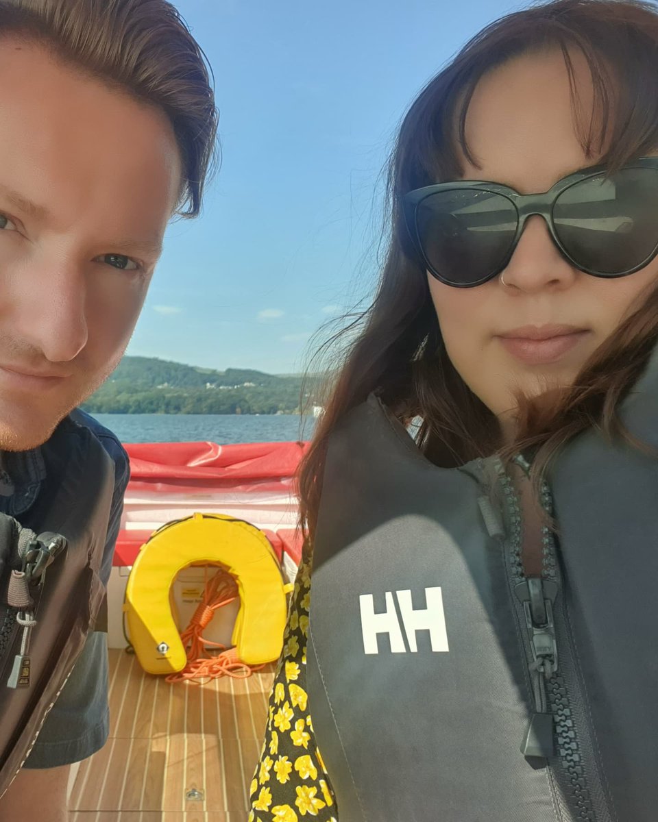 HelenVonPeas's tweet photo. Very much a #LTVL kind of day. https://t.co/2oEwNBinzH