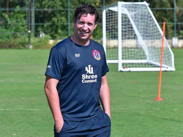 FootyISL's tweet photo. ๐จSC East Bengal have mutually terminated Robbie Fowler's contract
They have appointed Manuel Manolo Diaz as their new head coach
#IndianFootball #HeroISL #SCEB #HolaManolo #TheRealManolo #JoyEastBengal #WeAreSCEB #EastBengal #Kolkata https://t.co/wCgmSKsJ67