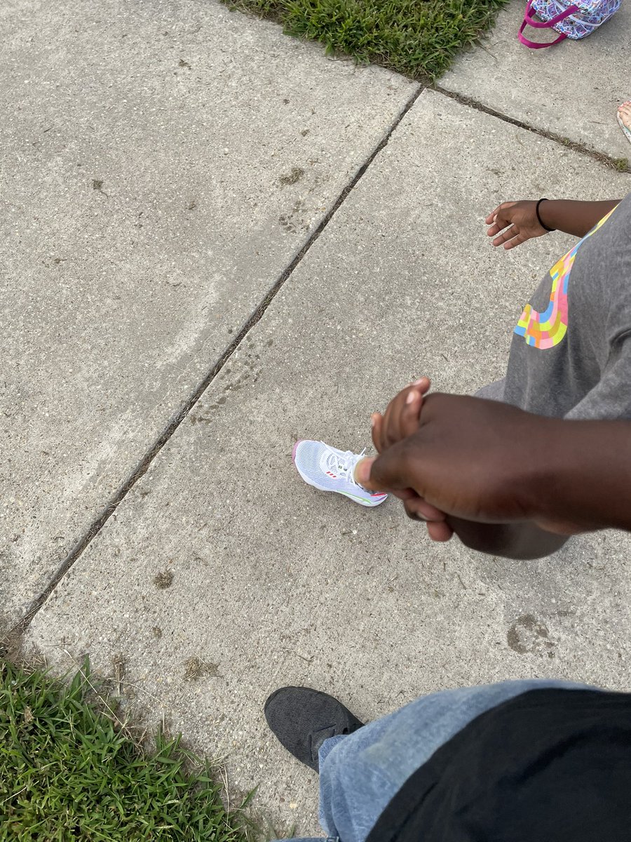 DamoDaGr8's tweet photo. Man today was perfect! Pulled off the surprise, left work a few hrs early, and got to walk my baby girl up to her first day of kindergarten. I may not be the perfect dad, but I’m close to it! #PrincessAddy https://t.co/Dv5BAChZCB
