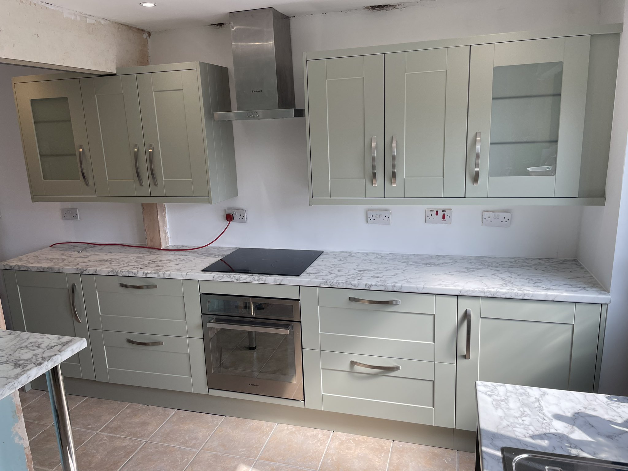 Steve Lewis on Twitter "Sage green shaker kitchen from Wren with white tops👌🔨🔨 https//t.co