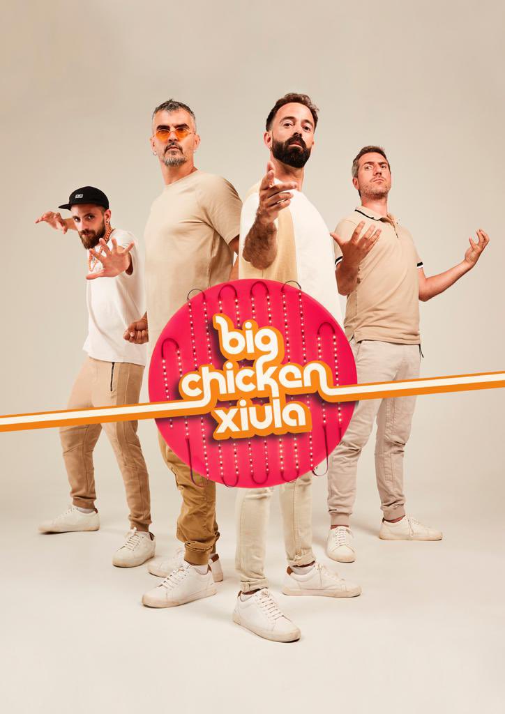 Solsona_cat's tweet photo. 📣🎶El plat fort d’entre les cites familiars de la #FMSolsona2021 és @xiulaoficial!

Premi Xesco Boix 2021 a millor disc per al públic familiar per ‘Descontrol MParental’, Xiula porta a #Solsona l’espectacle ‘Big Chicken’ 👇🏼 https://t.co/N4aLzTfQ4M