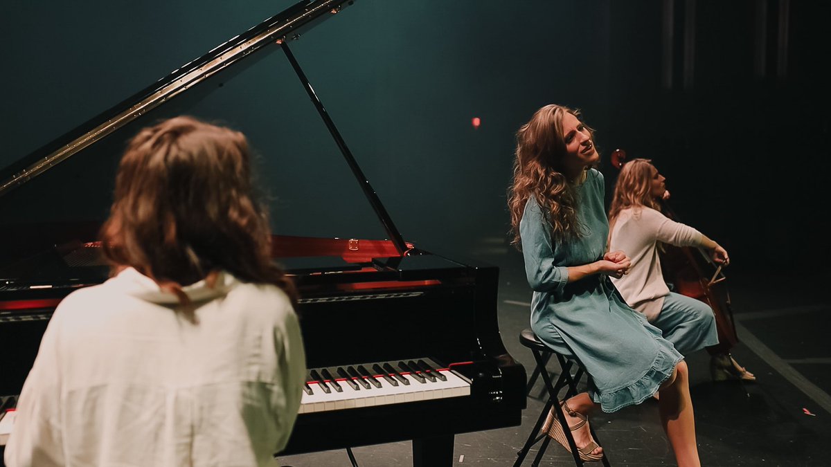 FotoSisters's tweet photo. Hard to believe it’s already been 2 years since this release 😱 

#gettymusic #keithandkristyngetty 
https://t.co/Cq0KZiZ3N5 https://t.co/aKmcWPDk6r