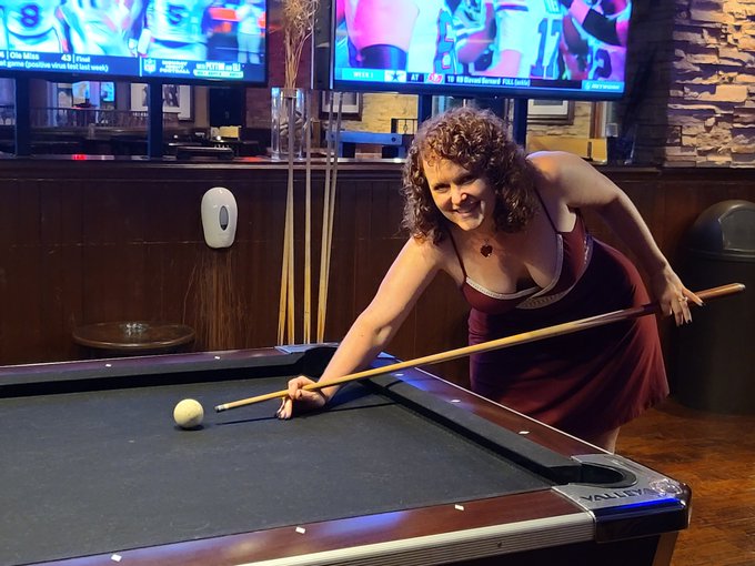Played pool at a bar with some new friends Monday.  Good times 😁 https://t.co/f4IKA09SXF<a href="/tag/myhappyplace"class="tags"><span>#myhappyplace</span></a>