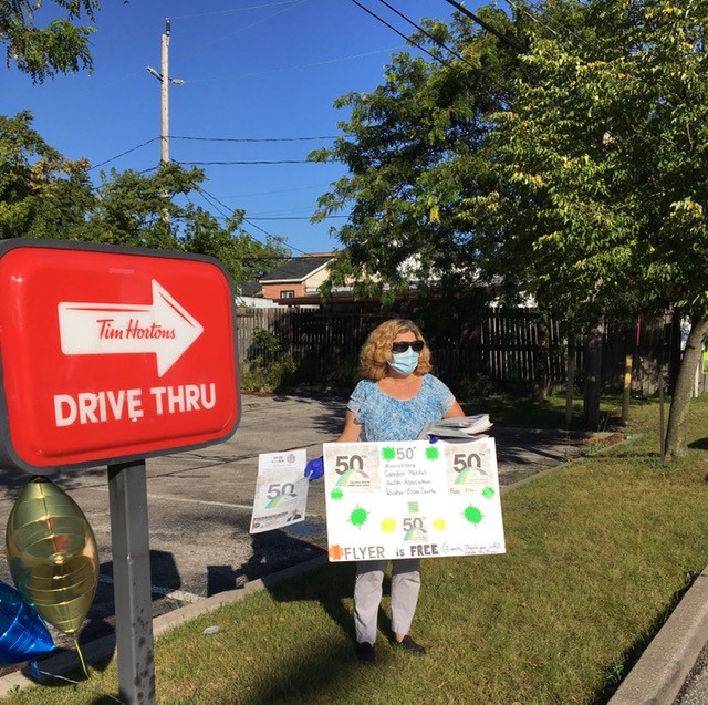 Thank You to AWESOME volunteers for handing out the special <a href="/CMHAWECB/">CMHA Windsor</a> 50th Anniversary magazine!🎉 <a href="/TimHortons/">Tim Hortons</a> today!

We are also gearing up for Smile Cookie starting on Monday!! 🍪 Funds to support @YWHOntario, suicide awareness training &amp; <a href="/AutismServices/">Autism Services</a> in #yqg

#volunteers