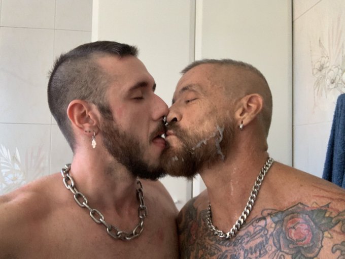 I’m affraid one day I’ll get him blind
???

/with @DavidmyBurn 

See more on: https://t.co/W6EgiCJRKJ