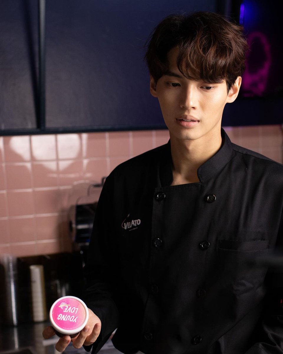 Jnoi12's tweet image. Young love Brightwin
กล่องสุดท้ายสำหรับรอบนี้มอบให้กับมม ของ Beat partner 
👉แค่รีทวิตนี้สุ่มแจก #Velatobkk 1รางวัลค่ะ ประกาศผล 23.30 น.รายงานตัวภายในเที่ยงคืนนี้เท่านั้นค่ะ🤍💚
แค่เห็นชื่อบัญชีพี่ก็อยากเปย์แล้ว @winmetawin @bbrightvc
#ไบร์ทวิน
#winmetawin
#bbrightvc