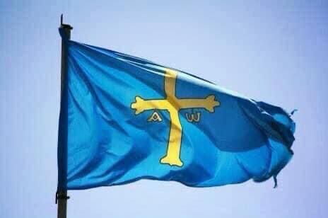 Feliz día de Asturias!!!
El Día de Asturias rinde homenaje a la Virgen de Covadonga, patrona de Asturias. Fue gracias a ella la victoria que liberó al pueblo asturiano contra la invasión árabe. Puxa Asturies!!!
#thinkinglogisticstrucks #thinkinglogistics