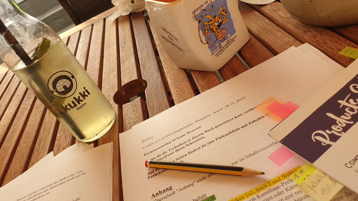 scarletstarla's tweet photo. I am kiiind of trying to live the good life and do some more proofreading outdoors with a Mojito... #wigs101 https://t.co/vPDIoMC7Yy