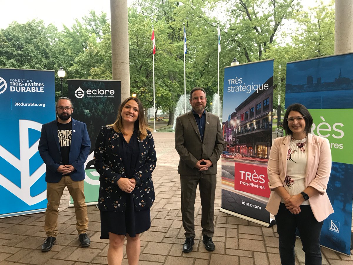 Ville de Trois-Rivières (@villetr) on Twitter photo #V3R | Lancement du marché volontaire du carbone avec <a href="/IDE_TR/">IDE Trois-Rivières</a> et Fondation Trois-Rivières durable! Citoyens et entreprises peuvent acheter des crédits carbone pour compenser leurs émissions de GES. Fonds ensuite réinvestis dans des projets locaux. Info : bit.ly/3tnxfRj. #V3R | Lancement du marché volontaire du carbone avec <a href="/IDE_TR/">IDE Trois-Rivières</a> et Fondation Trois-Rivières durable! Citoyens et entreprises peuvent acheter des crédits carbone pour compenser leurs émissions de GES. Fonds ensuite réinvestis dans des projets locaux. Info : bit.ly/3tnxfRj.