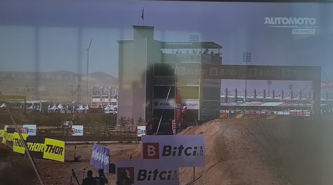 mxgpturkiye's tweet photo. #MXGP OF TURKEY VE MXGP OF AFYON Dünya Motokros Şampiyonası 54 ülkede ulaşılabilen, 21 dilde yayın yapan uluslararası spor kanalı @eurosport ve @automoto_tv'de canlı olarak yayınlandı.  🇹🇷🏍🔥 #turkeymxgp
@iletisim @gencliksporbak  @visit_afyon @FIM_live @afyonbelediyesi @MotFed https://t.co/ZYe4ImPhTV