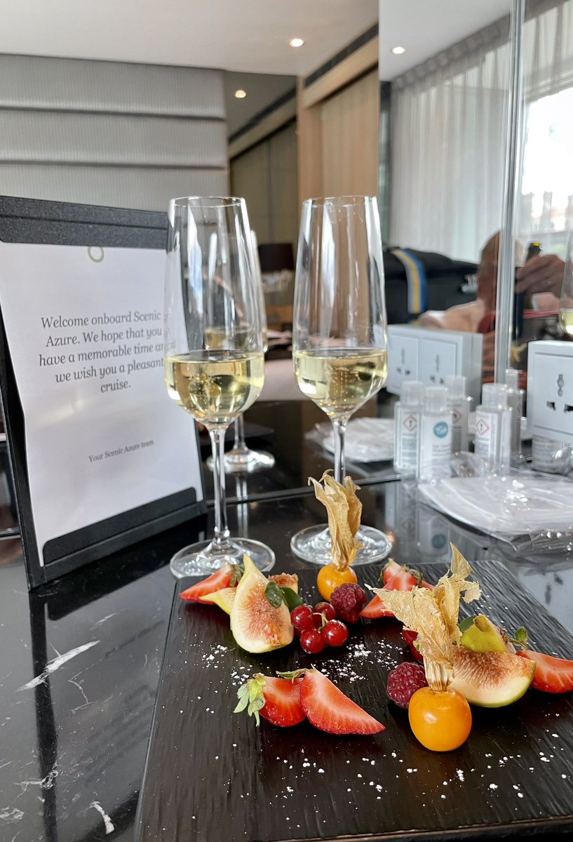 Just boarded <a href="/ScenicLuxury/">Scenic Luxury Cruises & Tours</a> #ScenicAzure for the second half of our Douro river adventure in Portugal. What a welcome we’ve received! 😍

#ScenicCruises #ScenicWonder #AD <a href="/panachecruises/">Panache Cruises</a>