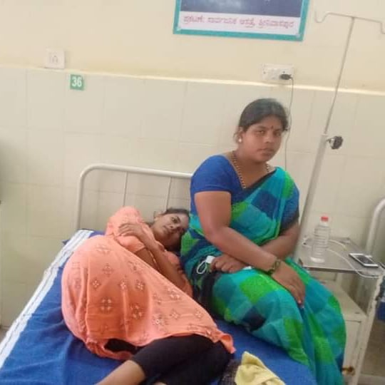 KadakKolara's tweet photo. ತಾಡಿಗೊಳ್ ಗ್ರಾಮದ ದಲಿತ ಹೆಣ್ಣುಮಕ್ಕಳು ಚಿಂತಾಮಣಿಗೆ ಬಸ್ಸಿನಲ್ಲಿ ದಿನನಿತ್ಯ ಶಾಲೆಗೆ ಪ್ರಯಾಣ ಮಾಡುತ್ತಿರುತ್ತಾರೆ
https://t.co/dmX4mb532I
#dalita #chintamani #Thadigol #ksrtc #kgf #kolargoldfields #mulabagilu #srinivasapura #maluru #bangarapete #Kolara #KA07 #KA08 #nammakolara #kadakkolara https://t.co/xgzJ1I8qR2