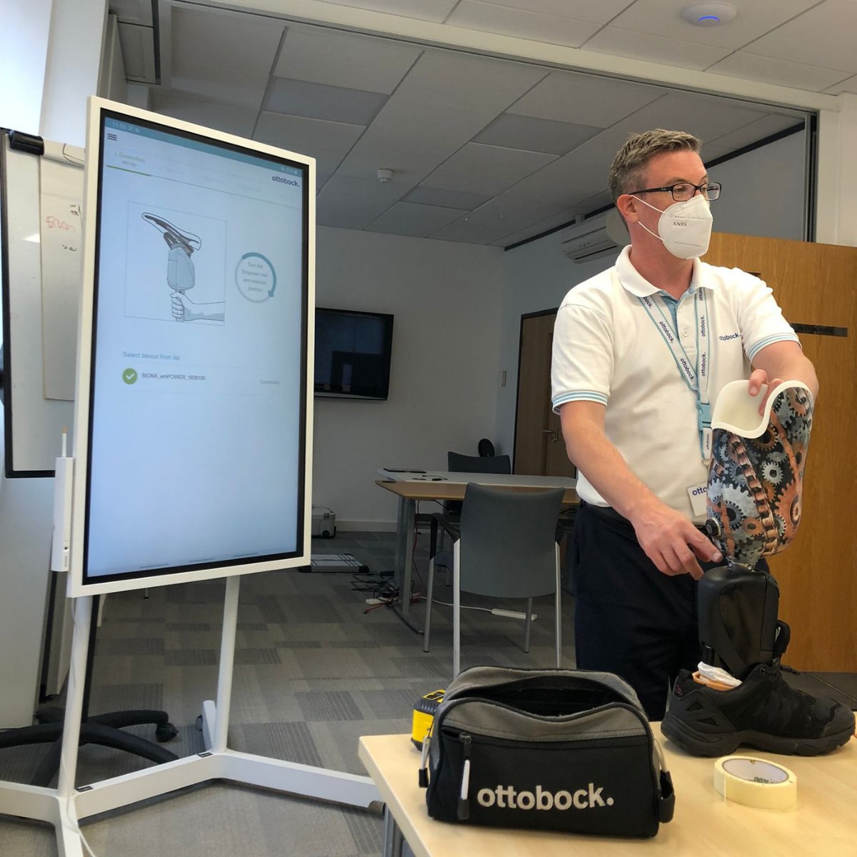 Here is our Academy Prosthetist Alastair during a recent Empower training session. Alastair is part of our Academy Team who work with other prosthetist all over the UK #PandOday2021