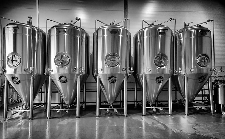 valaiswallis's tweet photo. En @valaiswallis, les amateurs de #houblon sont comblés! Des #bières de caractère sont brassées avec passion par les #brasseries artisanales du canton. Vous êtes plutôt blonde, blanche, ambrée ou brune ? https://t.co/nYdsQBlZwh https://t.co/tRSbfu0YE3