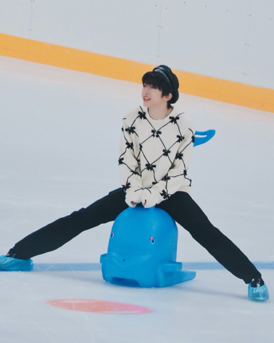 liuyu_updates's tweet image. Liuyu ice skating❄️🐟💙
♡ 08 | 09 | 2021 ♡
© 微博『MONOPOLY0824_刘宇、ROSETTE | 刘宇』
❄️ Follow @liuyu_updates for more updates❄️
#liuyu #into1 #刘宇 #chuang2021 #CHUANG2021final
