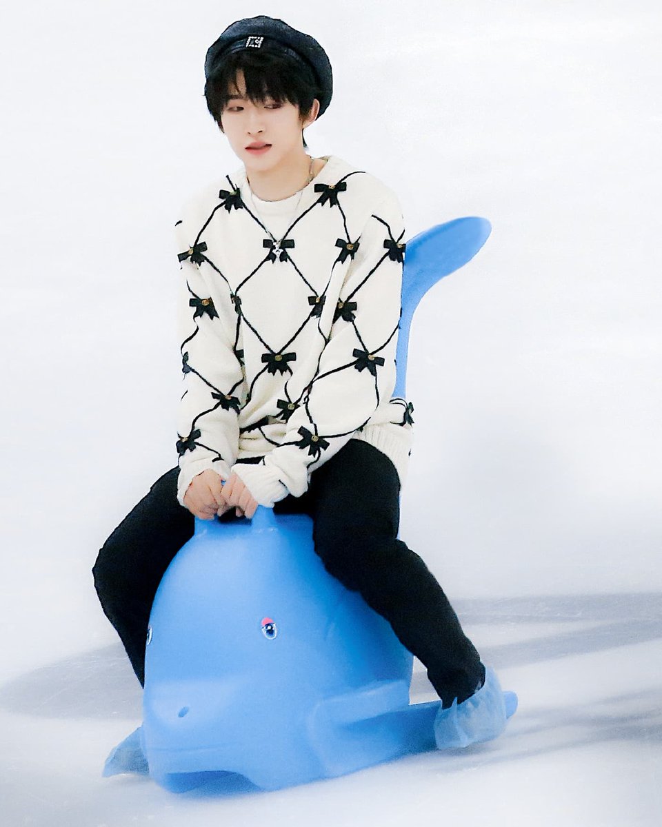 liuyu_updates's tweet image. Liuyu ice skating❄️🐟💙
♡ 08 | 09 | 2021 ♡
© 微博『MONOPOLY0824_刘宇、ROSETTE | 刘宇』
❄️ Follow @liuyu_updates for more updates❄️
#liuyu #into1 #刘宇 #chuang2021 #CHUANG2021final