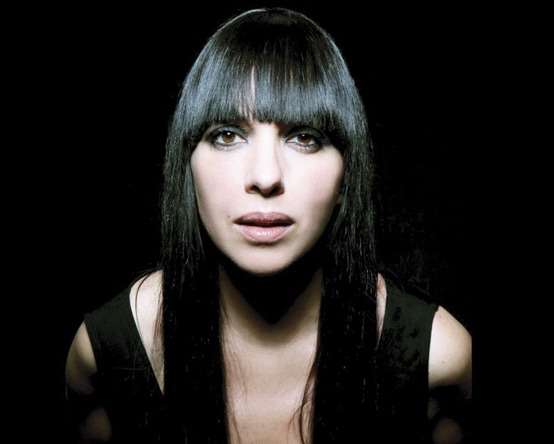DiscosCorason's tweet photo. En 2012, tuvimos la fortuna de apoyar el lanzamiento del disco solista de #TeresaSalgeiro 'O Misterio' en #Mexico . Continuamos con nuestra labor de producir y promover música de muchos lugares del mundo. 
#DiscosCorason #Madredeus #Musica #WorldMusic #Musicadelmundo https://t.co/gkAf88azDe