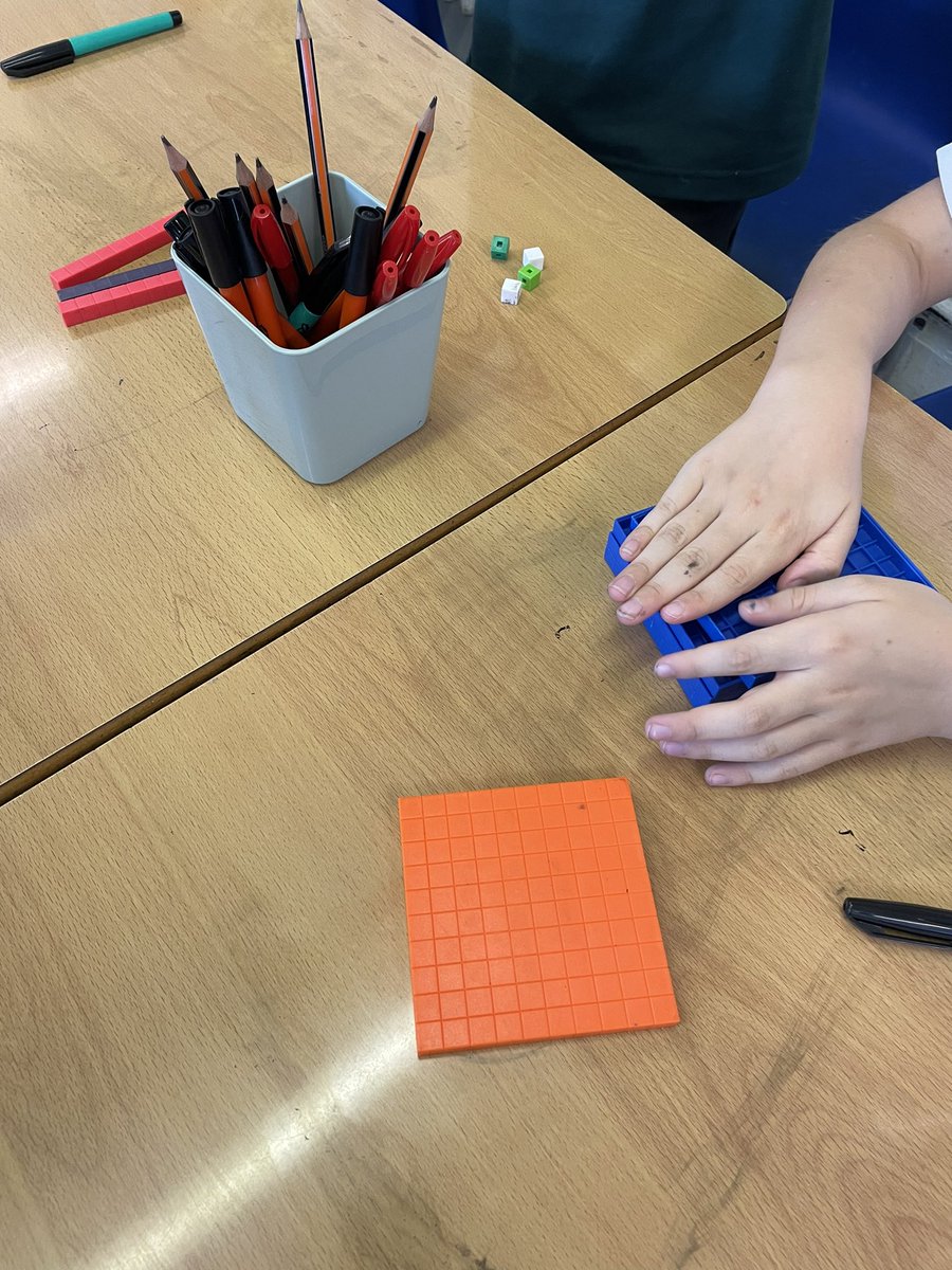 MissHackett11's tweet photo. I was so impressed with Palm class’ knowledge of place value and their determination to use a variety of methods. We can see concrete, pictorial and abstract methods being used. https://t.co/hyWSNPv8D0